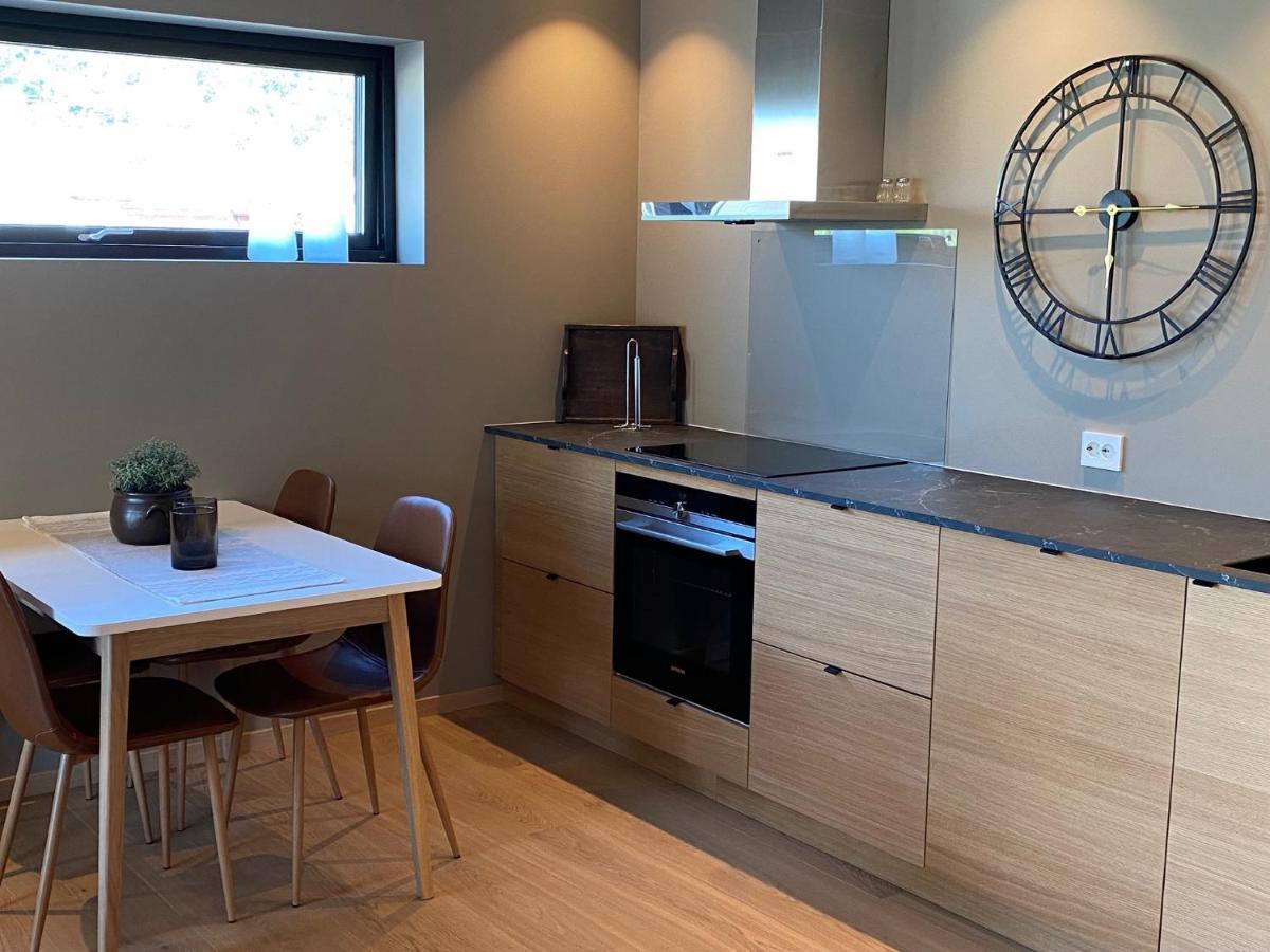 Apartment With Boat Spangereid 外观 照片