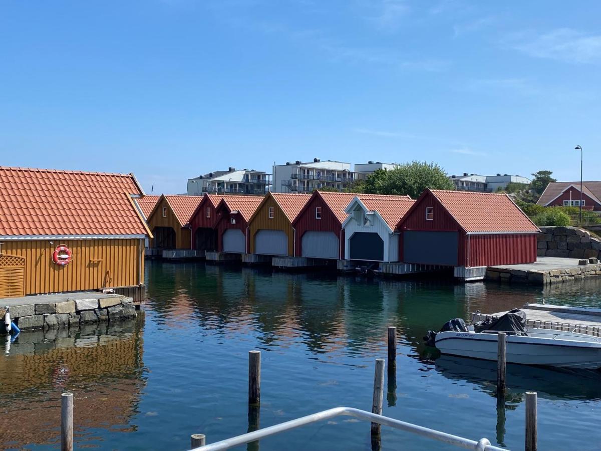 Apartment With Boat Spangereid 外观 照片