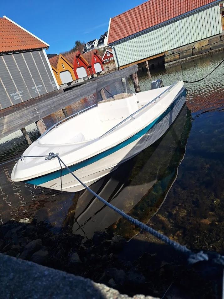 Apartment With Boat Spangereid 外观 照片